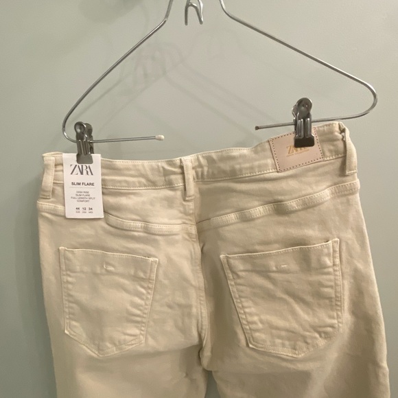 NWT Size 12 | Zara | 
Beige Slim Fit Trousers with side vents - Picture 4 of 8
